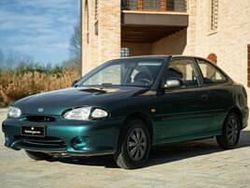 Verde Usata 1997 Hyundai Accent Tre volumi | 4900 €