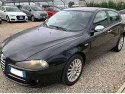 Grigio Usata 2007 Alfa Romeo 147 Distinctive Due volumi | 2749 € (Buon prezzo)