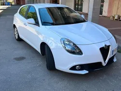 Usata 2017 Alfa Romeo Giulietta Due volumi | 8999 € (Ottimo prezzo)