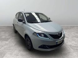 Verde rugiada Usata 2024 Lancia Ypsilon Due volumi | 13.900 € (Buon prezzo)