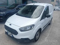 Bianco(met.) Usata 2020 Ford Transit Furgone | 6850 € (Super prezzo)