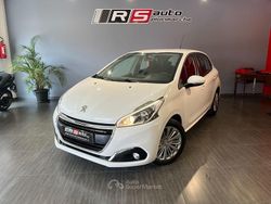 Bianco Usata 2018 Peugeot 208 Due volumi | 7999 € (Ottimo prezzo)