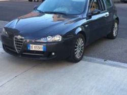 Usata 2006 Alfa Romeo 147 Distinctive Due volumi | 2500 € (Molto cara)