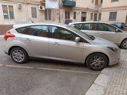 Grigio Usata 2014 Ford Focus Tre volumi | 6000 €