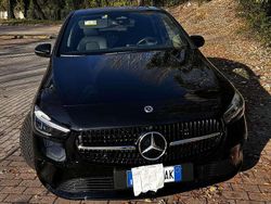Nero Usata 2025 Mercedes B180 Progressive Monovolume | 33.500 € (Cara)