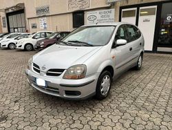 Argento Usata 2002 Nissan Almera Tino Monovolume | 2490 €