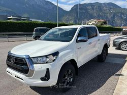 Bianco Usata 2024 Toyota HiLux Pick-up | 42.000 € (Ottimo prezzo)