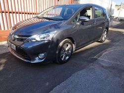 Grigio Usata 2014 Toyota Verso Active Monovolume | 9900 € (Buon prezzo)