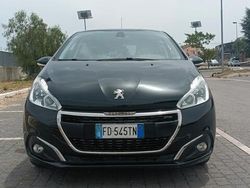 Nero Usata 2016 Peugeot 208 GT-line Due volumi | 8650 € (Ottimo prezzo)