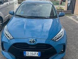 Blu Usata 2021 Toyota Yaris Hybrid Trend Tre volumi | 18.500 € (Cara)