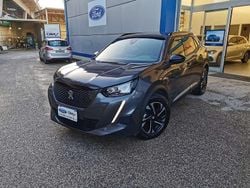 Grigio Usata 2023 Peugeot 2008 Allure SUV | 17.800 € (Ottimo prezzo)