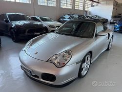 Grigio chiaro Usata 2005 Porsche 911 Turbo Cabriolet Cabrio | 89.000 €