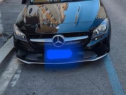 Nero Usata 2016 Mercedes CLA220 Shooting Brake Station wagon | 21.000 €