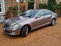 Grigio Usata 2007 Mercedes 350 Tre volumi | 10.000 €