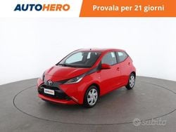 Rosso Usata 2015 Toyota Aygo X-play Due volumi | 7899 € (Buon prezzo)