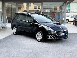 Nero Usata 2013 Peugeot 5008 Monovolume | 6700 € (Buon prezzo)