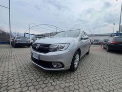 Grigio Usata 2017 Dacia Sandero Ambiance Due volumi | 5900 € (Buon prezzo)