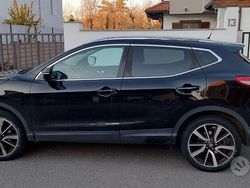 Nero Usata 2014 Nissan Qashqai SUV | 9300 € (Cara)