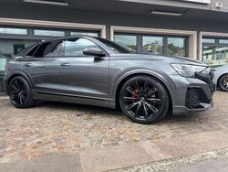 Grigio daytona pearleffekt Usata 2025 Audi Q8 S-line plus SUV | 96.900 €