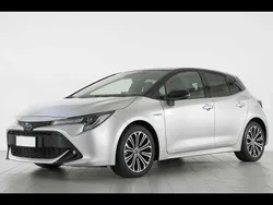 Argento Usata 2020 Toyota Corolla Style Tre volumi | 19.800 € (Buon prezzo)