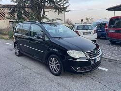 Nero Usata 2007 VW Touran Trendline Monovolume | 3400 € (Buon prezzo)