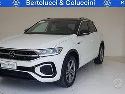 Beige pastello Usata 2022 VW T-Roc R-line SUV | 22.000 € (Buon prezzo)