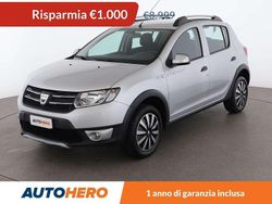 Argento Usata 2015 Dacia Sandero Prestige Due volumi | 7999 € (Buon prezzo)