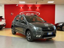 Grigio Usata 2018 Dacia Sandero Stepway Due volumi | 8790 € (Cara)