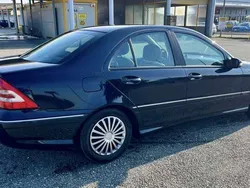 Usata 2006 Mercedes C180 Elegance Tre volumi | 5500 € (Buon prezzo)