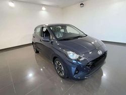 Grigio Nuova 2025 Hyundai i10 Due volumi | 15.400 €