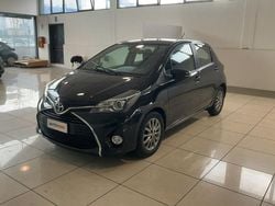 Nero Usata 2016 Toyota Yaris Active Tre volumi | 10.299 € (Buon prezzo)