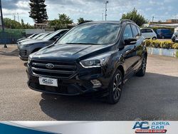 Nero Usata 2018 Ford Kuga ST-Line SUV | 15.950 € (Buon prezzo)
