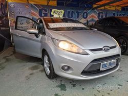 Grigio Usata 2011 Ford Fiesta Titanium Due volumi | 3499 € (Buon prezzo)