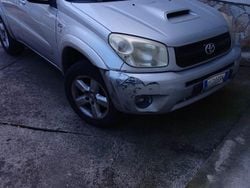 Grigio Usata 2004 Toyota RAV4 SUV | 2000 € (Super prezzo)