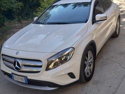 Bianco Usata 2016 Mercedes GLA220 SUV | 19.700 € (Molto cara)