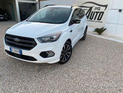 Bianco Usata 2017 Ford Kuga ST-Line SUV | 12.800 € (Buon prezzo)