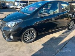 Nero Usata 2016 Toyota Yaris Lounge Tre volumi | 6500 € (Buon prezzo)