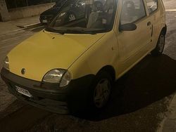 Giallo Usata 2005 Fiat 600 Active Tre volumi | 1400 € (Buon prezzo)