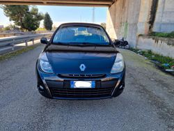 Nero Usata 2010 Renault Clio II Dynamique Tre volumi | 3190 € (Buon prezzo)