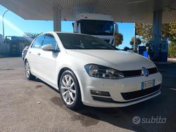 Bianco Usata 2016 VW Golf VII Highline Tre volumi | 9800 € (Buon prezzo)