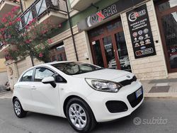 Bianco Usata 2013 Kia Rio Tre volumi | 6490 € (Cara)