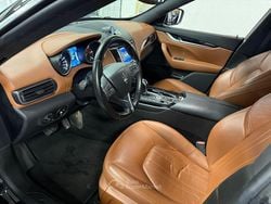 Nero Usata 2017 Maserati Levante GranLusso SUV | 34.990 € (Buon prezzo)