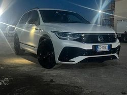Bianco Usata 2022 VW Tiguan R-line SUV | 35.000 € (Molto cara)