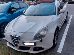 Usata 2012 Alfa Romeo Giulietta Due volumi | 6300 € (Buon prezzo)