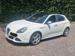 Bianco Usata 2011 Alfa Romeo Giulietta Due volumi | 4000 € (Ottimo prezzo)