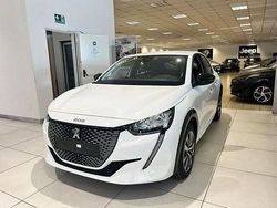 Bianco Usata 2024 Peugeot e-208 Active Due volumi | 21.990 € (Buon prezzo)