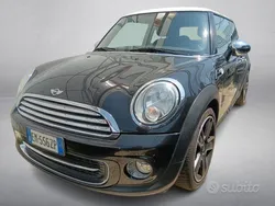 Nero Usata 2012 Mini Cooper Due volumi | 4250 € (Ottimo prezzo)