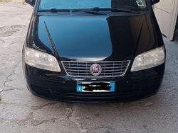 Usata 2009 Fiat Idea Monovolume | 2950 € (Buon prezzo)