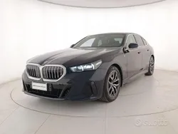 Blu Usata 2023 BMW 520 M Sport Tre volumi | 56.800 € (Ottimo prezzo)