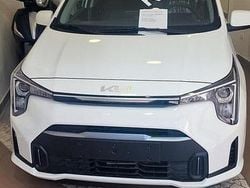 Bianco Nuova 2025 Kia Picanto Urban Due volumi | 15.000 €